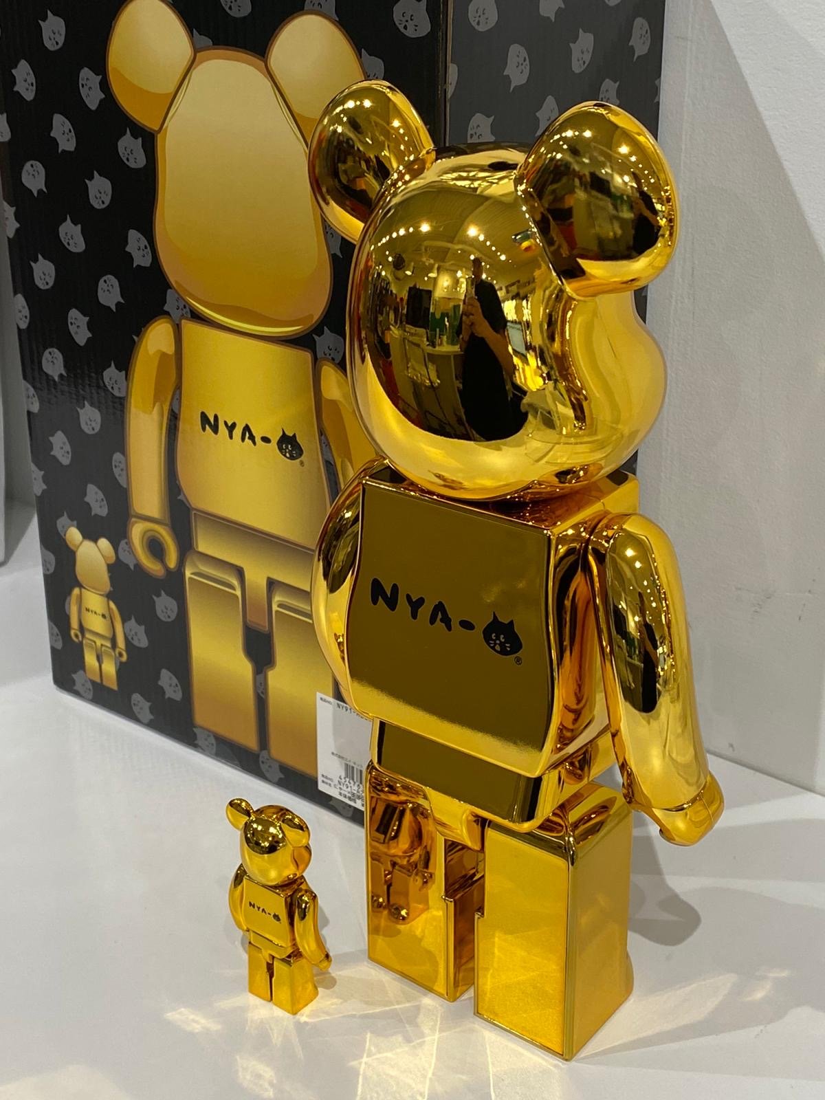 BE@RBRICK Nya Gold Plated Ver. 100% & 400%