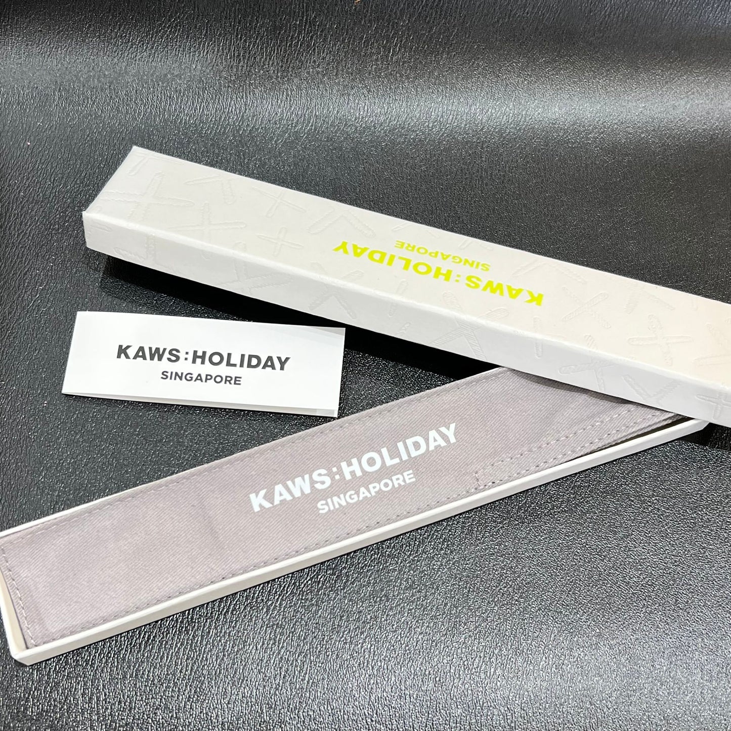 KAWS HOLIDAY SINGAPORE Fan