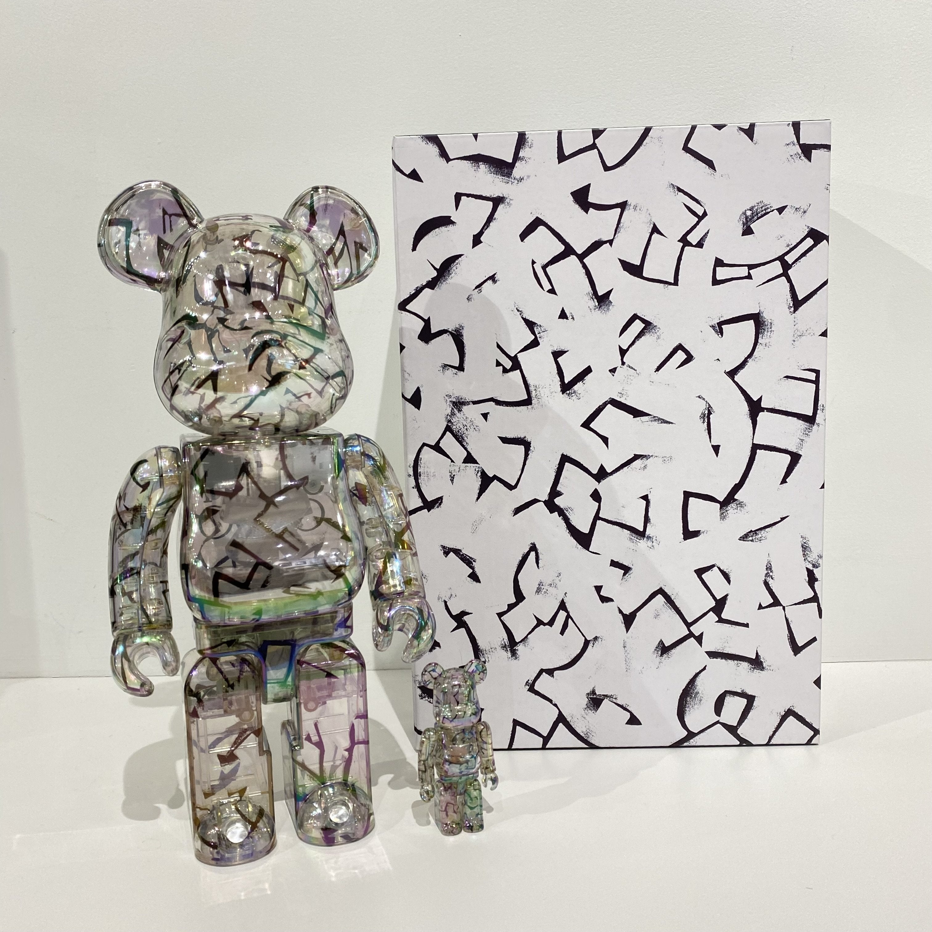 Be@rbrick x Jimmy Choo x Eric Haze Curated By: Poggy 100% & 400