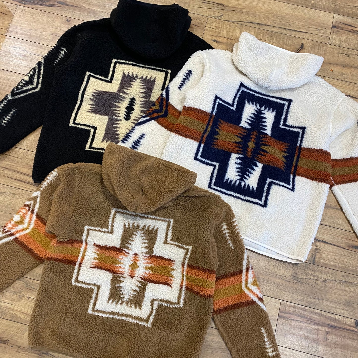 Pendleton Lamb Fleece Jacket (Black/White/Brown)