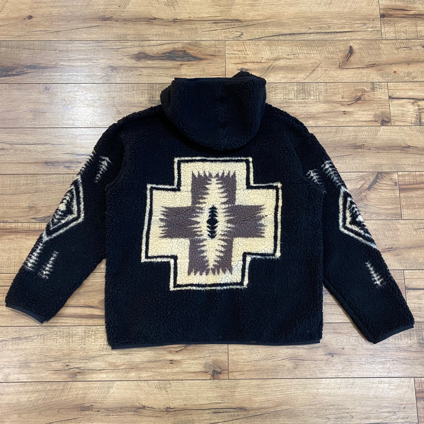 Pendleton Lamb Fleece Jacket (Black/White/Brown)