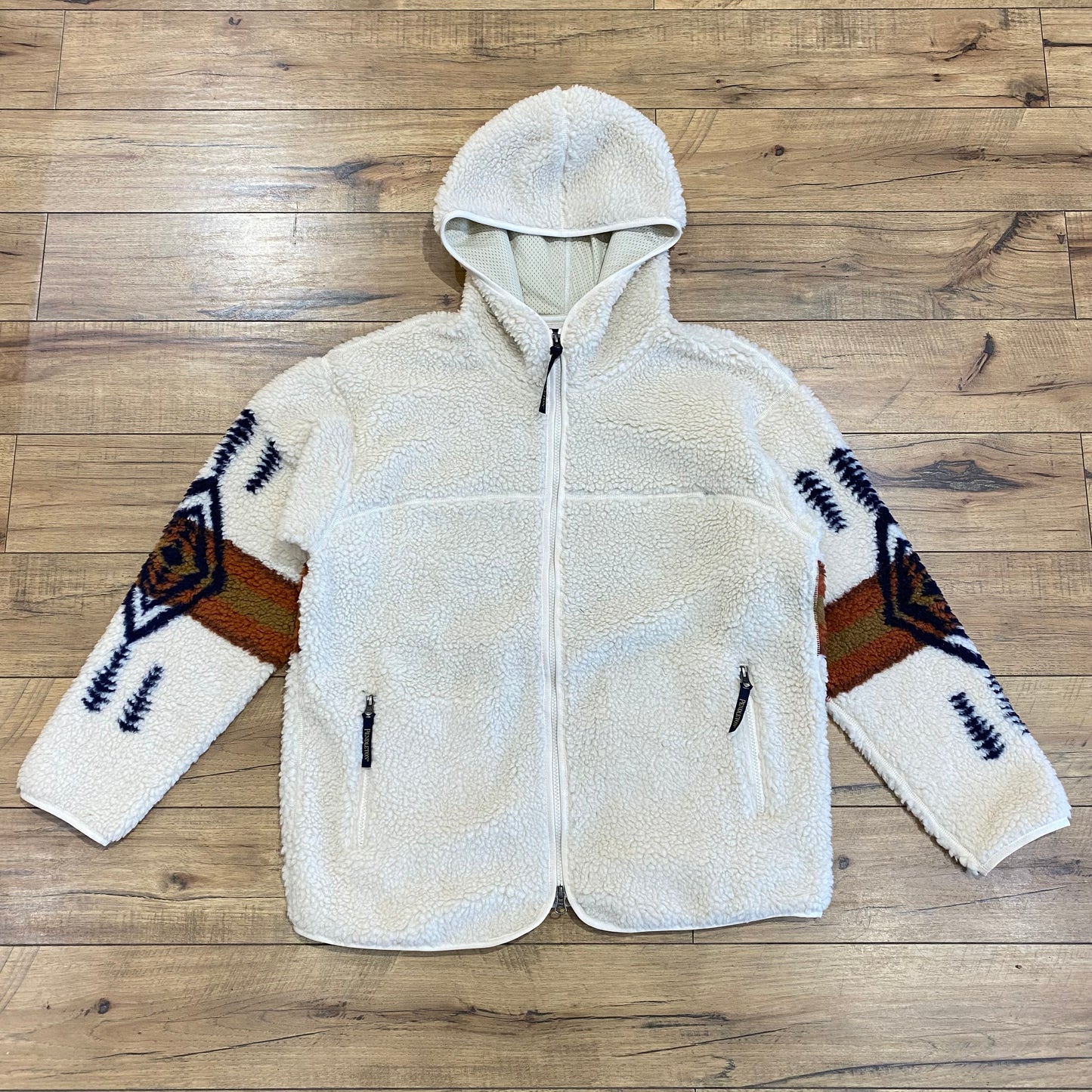 Pendleton Lamb Fleece Jacket (Black/White/Brown)