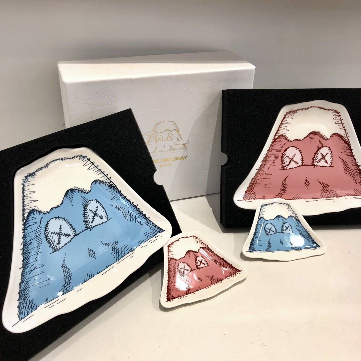 Kaws Holiday Japan Mount Fuji Ceramic Plate Set (Set of 4)