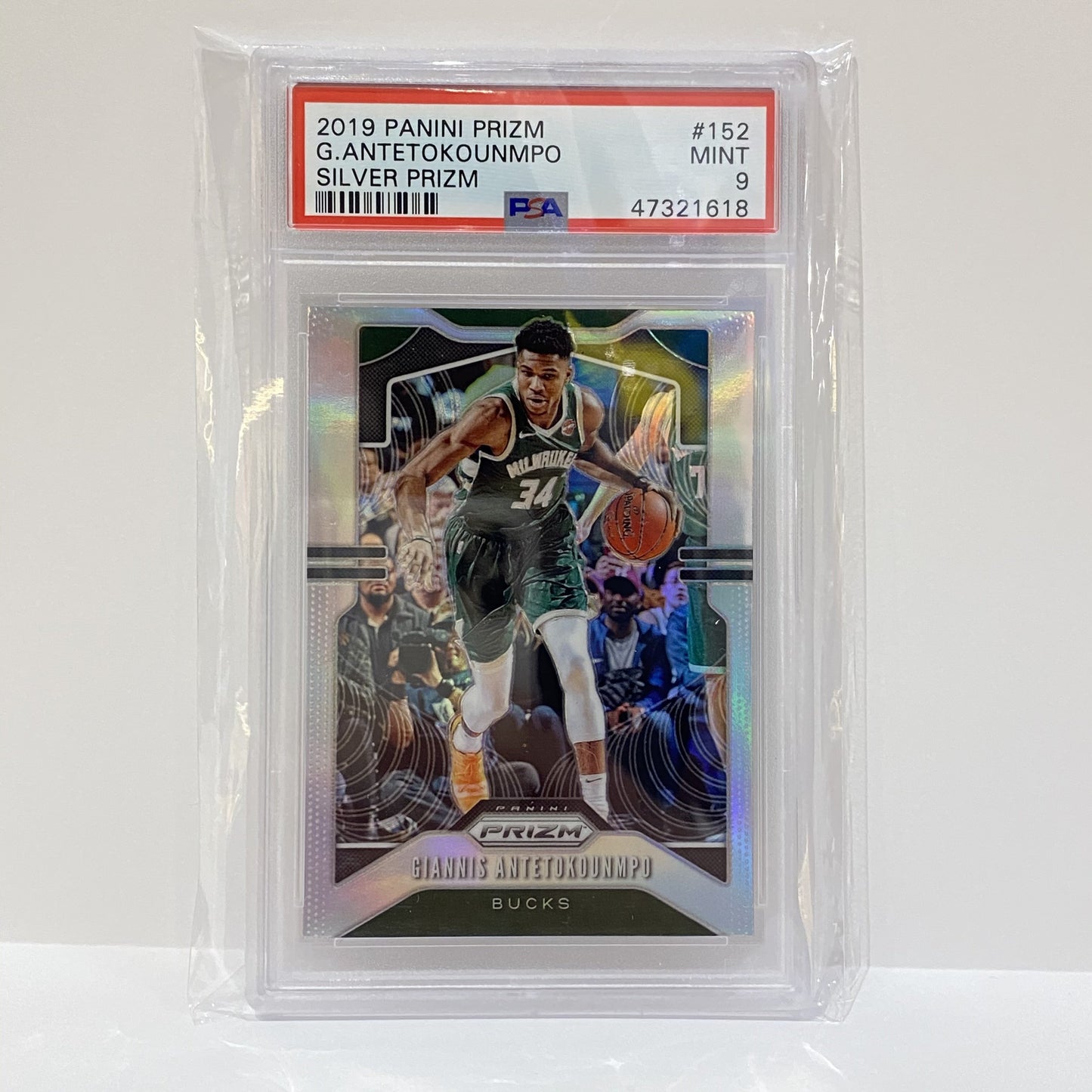 2019 Panini Prizm G.Antetokounmpo Silver #152 PSA 9