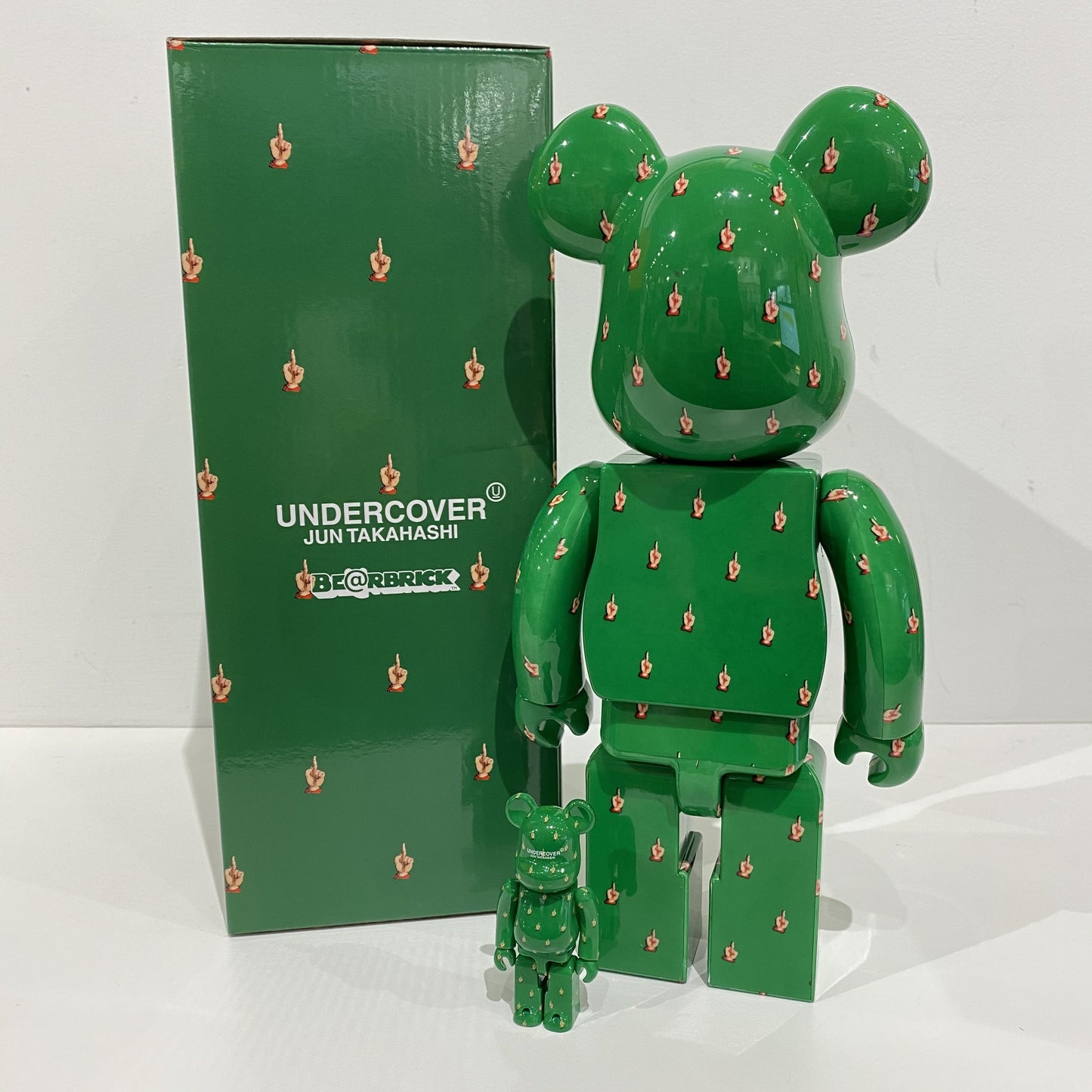 Be@rbrick x UNDERCOVER FUCK FINGER 100% & 400% Set