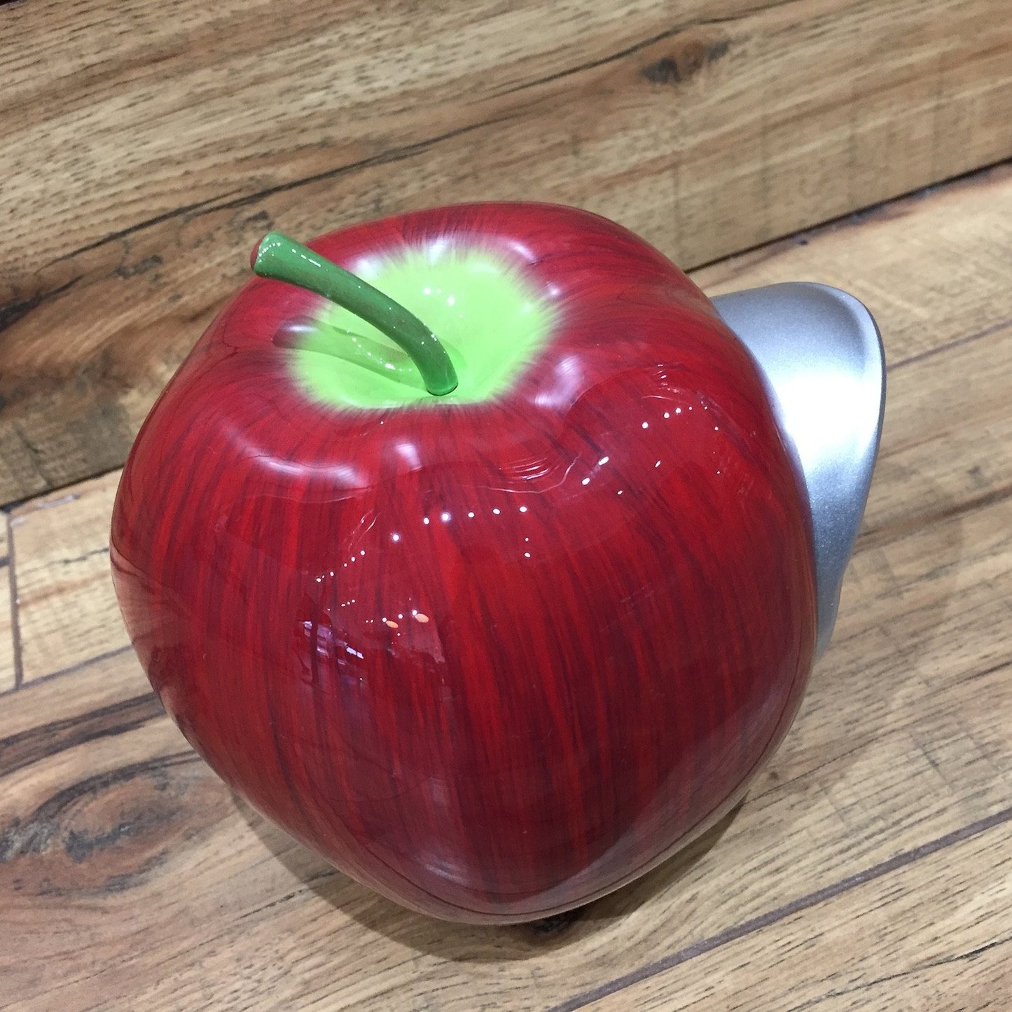 Undercover Gilapple Clock