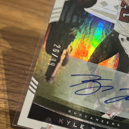 Kyle Trask 2021 Panini Chronicles Football Crown Royale Auto RC #CR-7 26/99 (Single)
