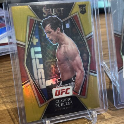 2022 Select UFC Claudio Puelles Rookie RC Premier #120 GOLD Prizm /10 + Silver (Single)