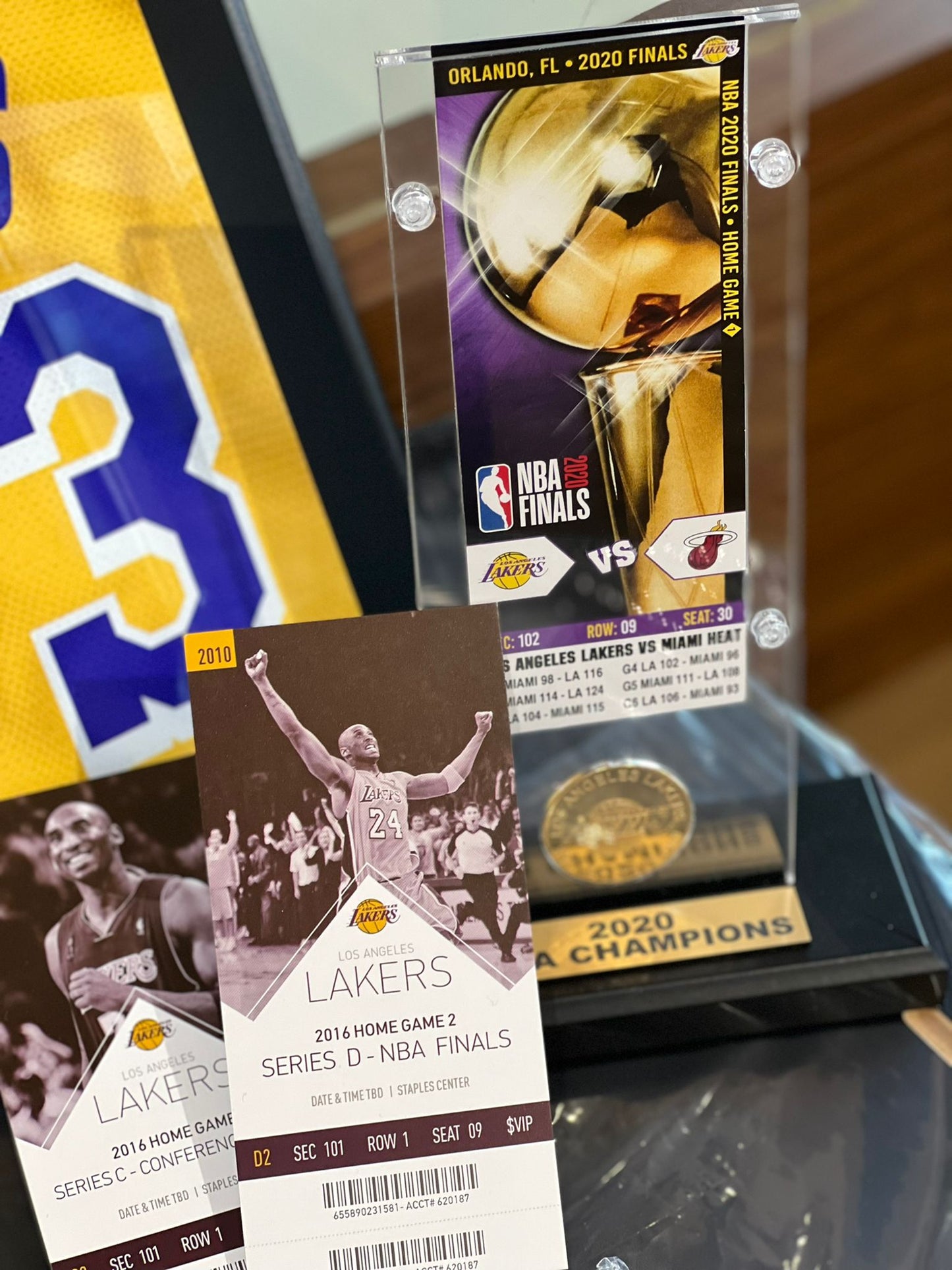 Lakers Kobe and Lebron Championship Set