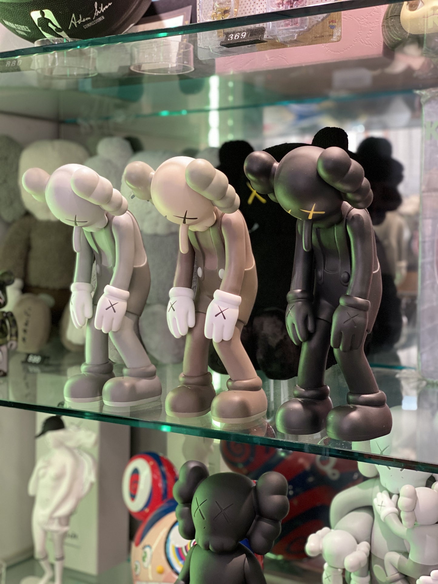 Kaws companion Small Lie vinyl figure