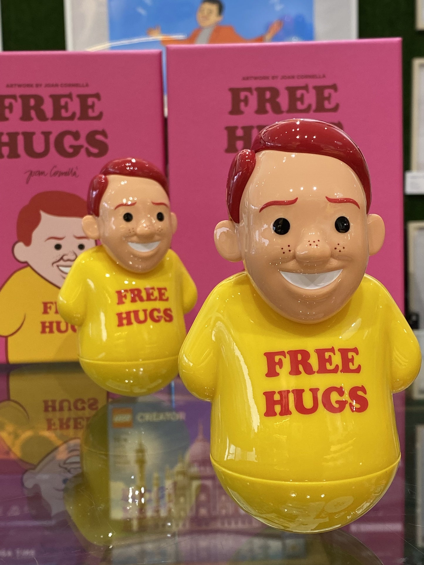 JOAN CORNELLÀ Free Hugs