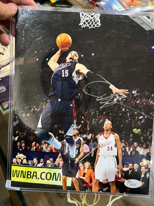 Vince Carter Dunk signed photo (unframed) 8 x 10 inches w/COA