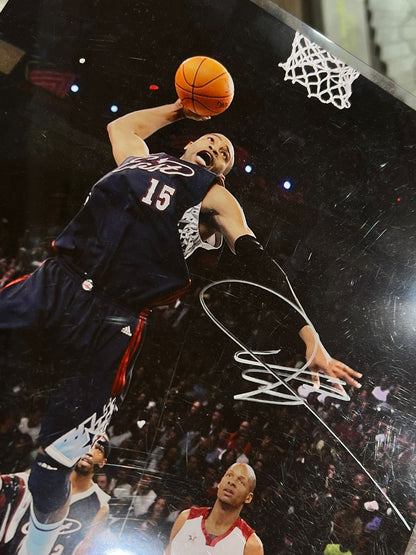 Vince Carter Dunk signed photo (unframed) 8 x 10 inches w/COA